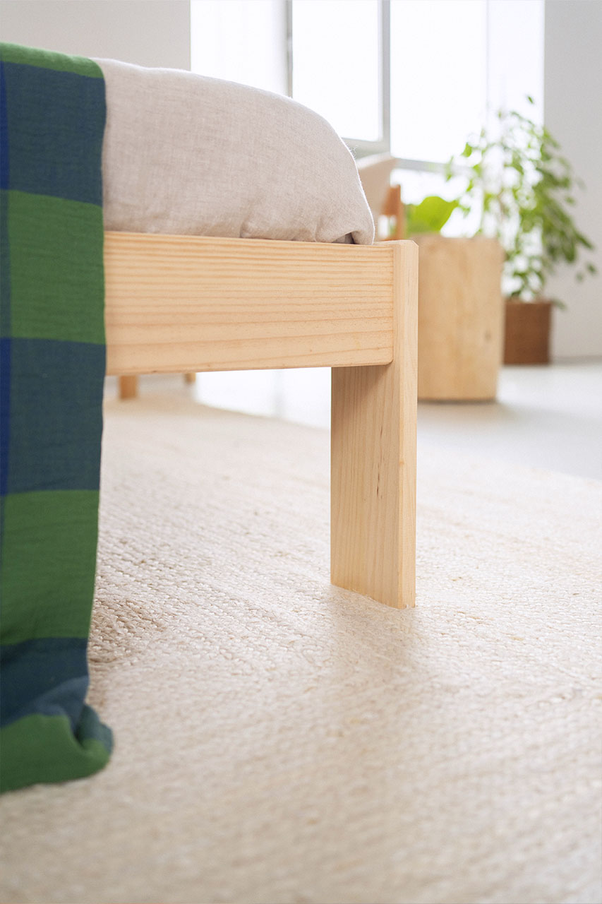 Imagen de ambiente 6 para:Cama individual de 105 de madera maciza de pino con cabecero